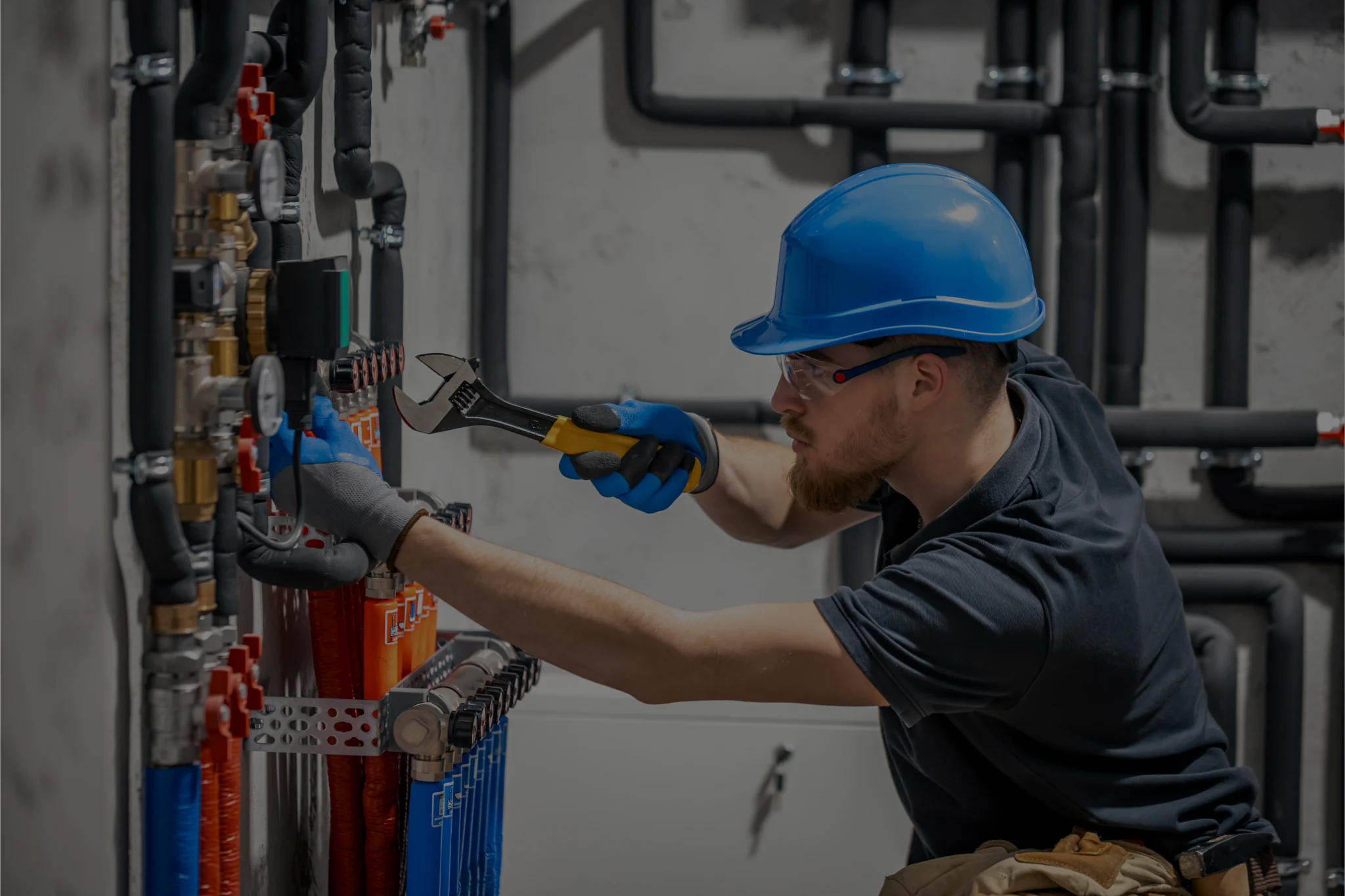 Plumber adjusting water pressure and piping system – Plumber Pro Dallas